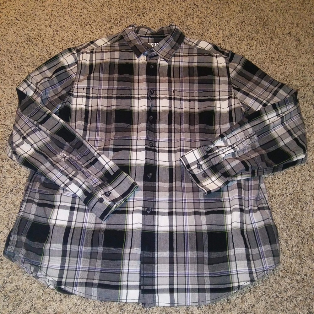 Mossimo black and gray plaid button down.